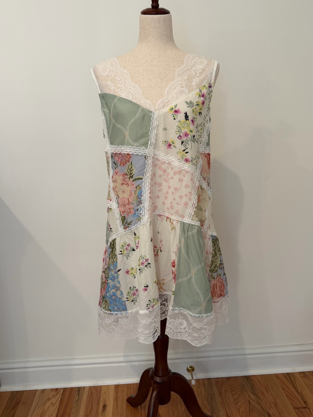 Anthropologie Maeve Drop-Waist Lace-Trim Mini Dress Size M Floral Print